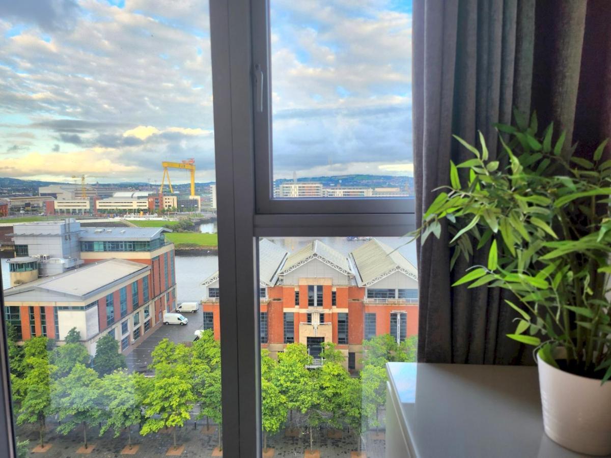 ベルファストPass The Keys Stunning Penthouse With Balcony Sunset Viewsアパートメント エクステリア 写真