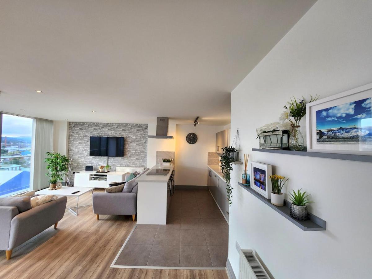 ベルファストPass The Keys Stunning Penthouse With Balcony Sunset Viewsアパートメント エクステリア 写真