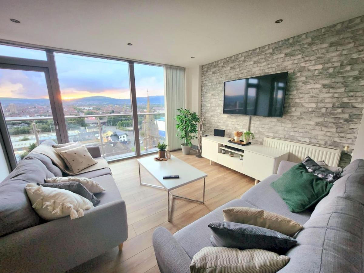 ベルファストPass The Keys Stunning Penthouse With Balcony Sunset Viewsアパートメント エクステリア 写真